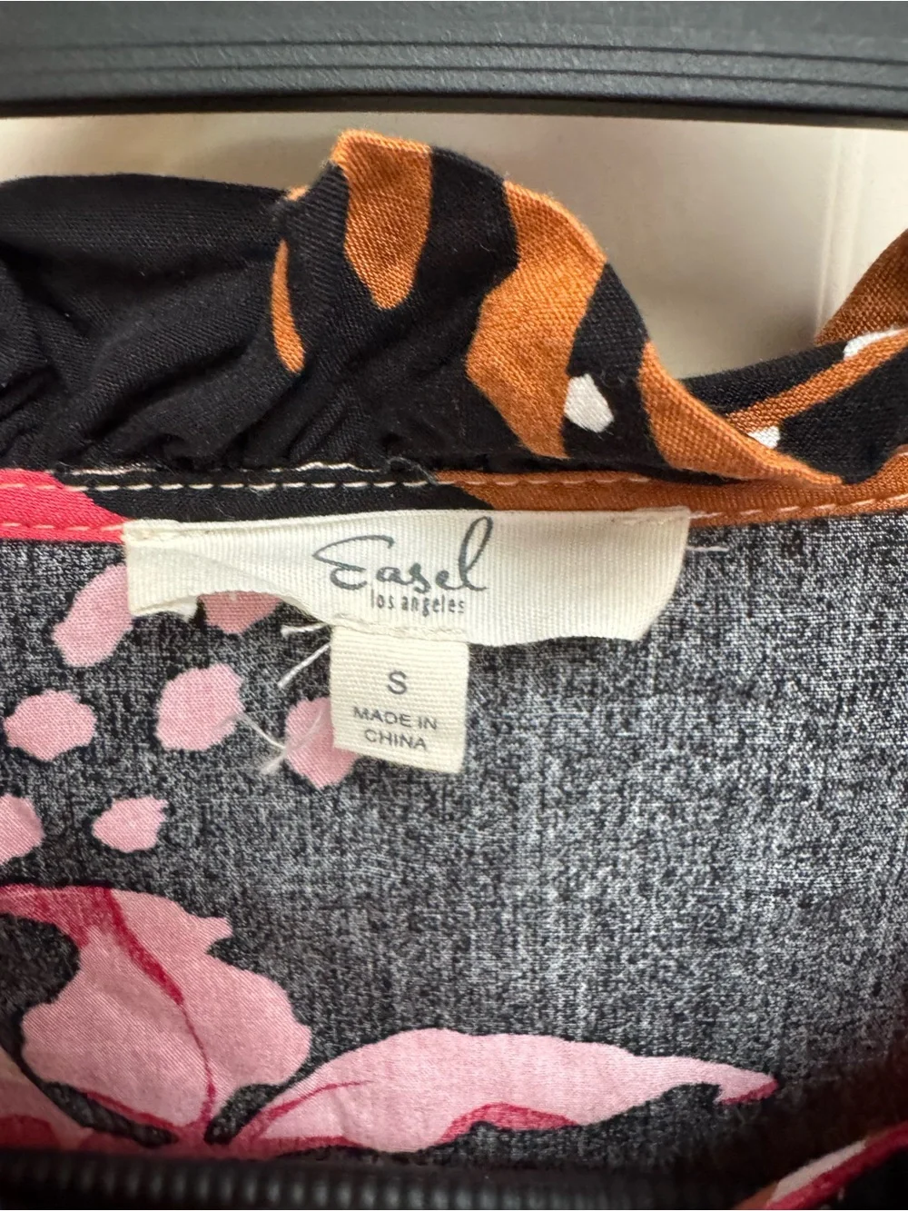 Easel Pink Top Floral Pattern